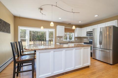 20 Torrey St, Easthampton, MA 01027 photo 10