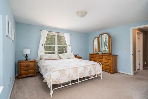 20 Torrey St, Easthampton, MA 01027 photo 26