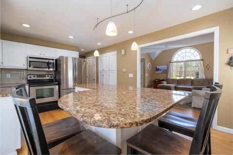 20 Torrey St, Easthampton, MA 01027 photo 13