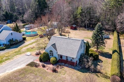 20 Torrey St, Easthampton, MA 01027 photo 3