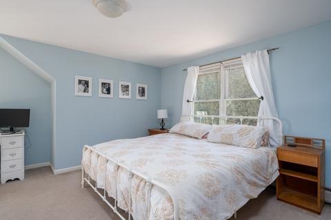 20 Torrey St, Easthampton, MA 01027 photo 25