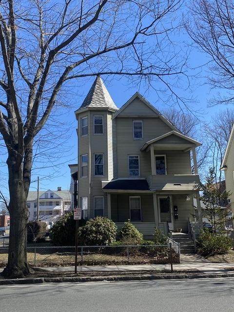 483 Dickinson St, Springfield, MA 01108 photo 1