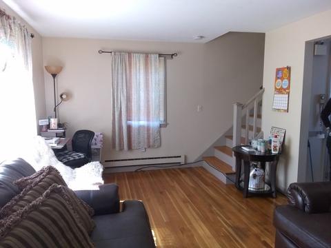 72 Tulsa St, Springfield, MA 01118 photo 3
