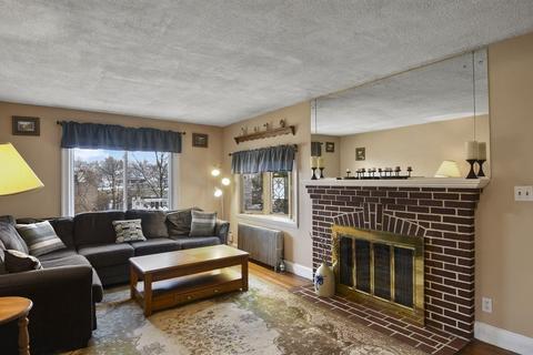 8 Prudence St, Worcester, MA 01606 photo 2