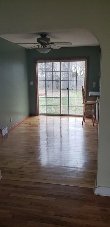 105 Corona St, Springfield, MA 01104 photo 3