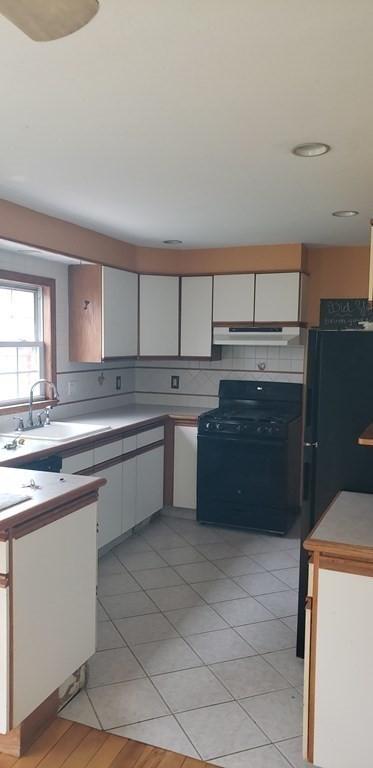 105 Corona St, Springfield, MA 01104 photo 4