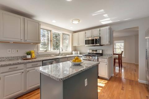 79 Hammersmith Dr, Saugus, MA 01906 photo 4
