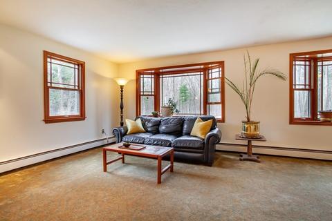 136 Allen Rd, Berlin, MA 01503 photo 4