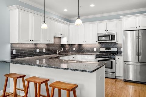 10 Pierce #6, Reading, MA 01867 photo 2