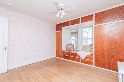 369 El Paso St, Springfield, MA 01104 photo 8