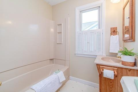 369 El Paso St, Springfield, MA 01104 photo 15
