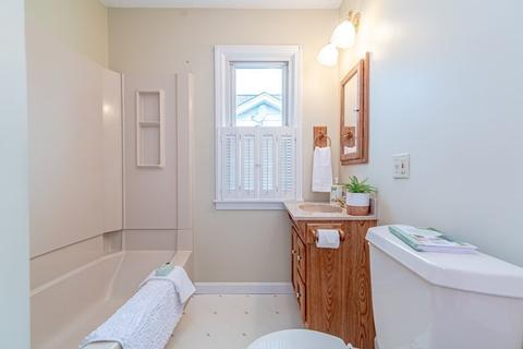 369 El Paso St, Springfield, MA 01104 photo 13