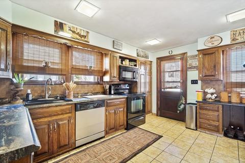 49 Ionia St, Springfield, MA 01109 photo 4