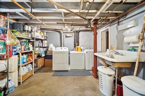 49 Ionia St, Springfield, MA 01109 photo 24