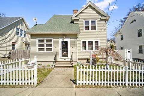 49 Ionia St, Springfield, MA 01109 photo 1
