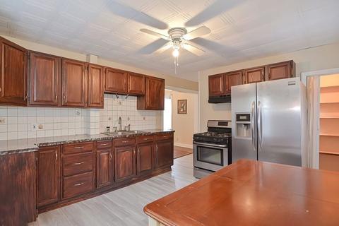 809 Charles St, Fall River, MA 02724 photo 9