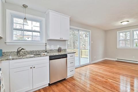 17 Pleasant St, Upton, MA 01568 photo 7