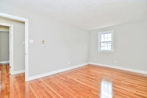 17 Pleasant St, Upton, MA 01568 photo 25
