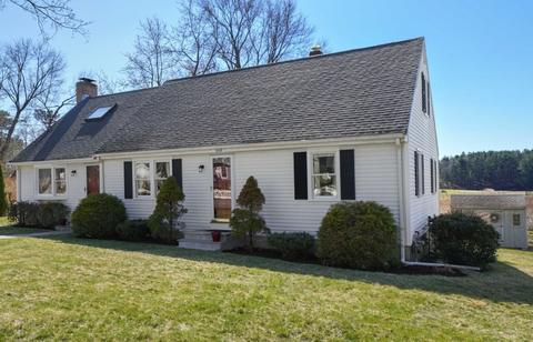 349 Plain St, Millis, MA 02054 photo 2