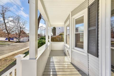 11 Davis St, Easthampton, MA 01027 photo 5
