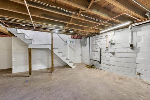 11 Davis St, Easthampton, MA 01027 photo 32