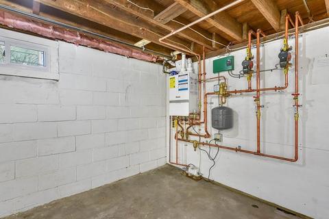 11 Davis St, Easthampton, MA 01027 photo 31
