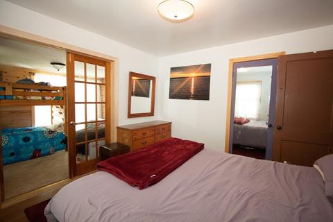 4 Willow St, Worcester, MA 01603 photo 4