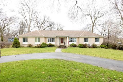 39 Atwater Pl, Springfield, MA 01107 photo 1