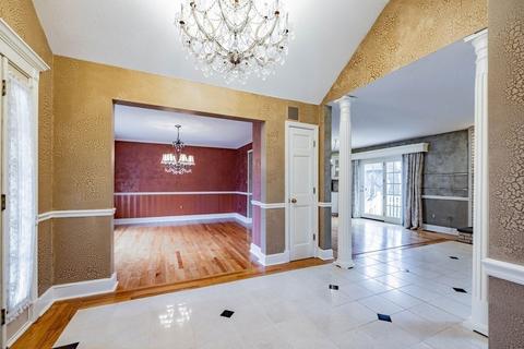 39 Atwater Pl, Springfield, MA 01107 photo 12