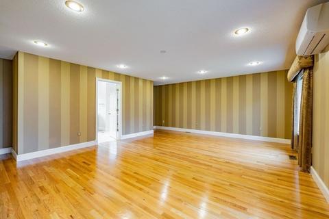 39 Atwater Pl, Springfield, MA 01107 photo 19