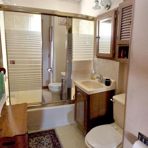 654 Pendleton Ave, Chicopee, MA 01020 photo 13