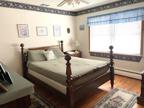 654 Pendleton Ave, Chicopee, MA 01020 photo 12