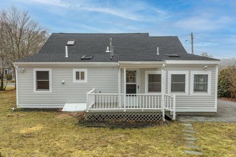 8 Cherry St, Bourne, MA 02532 photo 2