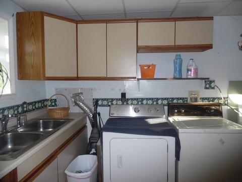 555 Dickinson St, Fall River, MA 02721 photo 9
