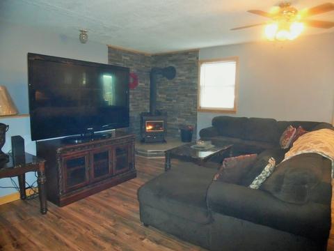 555 Dickinson St, Fall River, MA 02721 photo 2