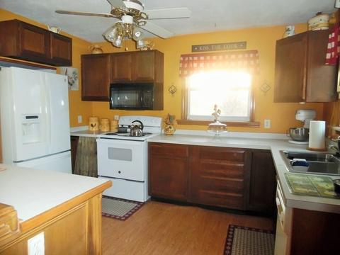 555 Dickinson St, Fall River, MA 02721 photo 4
