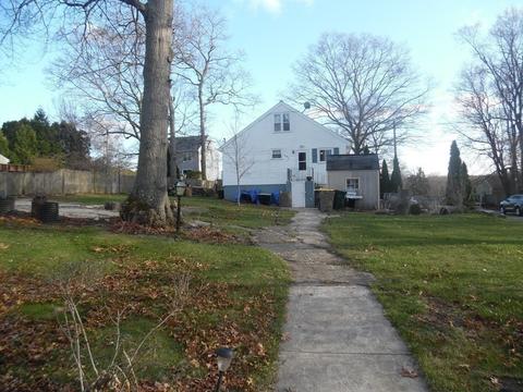 555 Dickinson St, Fall River, MA 02721 photo 11