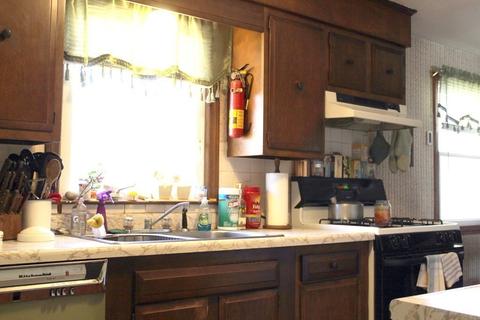 48 Bexhill St, Springfield, MA 01119 photo 12