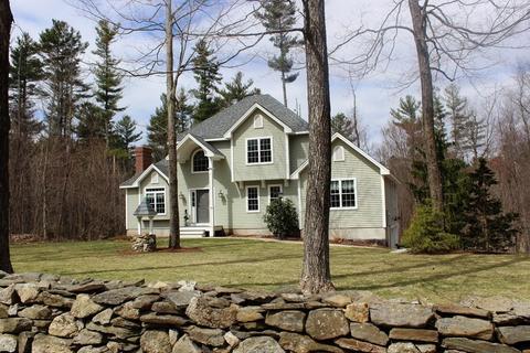 4 Howe Rd, Spencer, MA 01562 photo 3