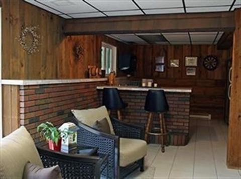 17 Westbrook Ave, Ware, MA 01082 photo 16