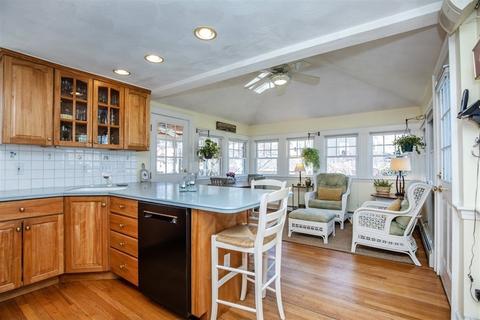 417 Summer Ave, Reading, MA 01867 photo 10