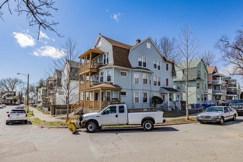 26 Massasoit Pl, Springfield, MA 01107 photo 1