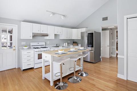 206 West St, Reading, MA 01867 photo 5