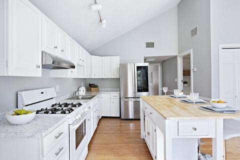 206 West St, Reading, MA 01867 photo 3