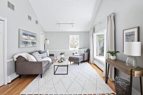 206 West St, Reading, MA 01867 photo 6