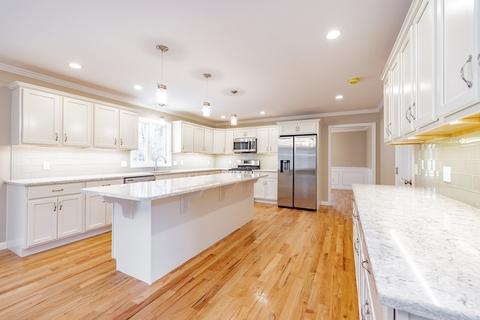 175 Barrington Dr, Springfield, MA 01129 photo 5
