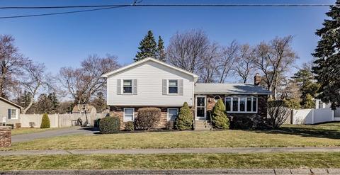 98 Neill Ave, Chicopee, MA 01013 photo 2