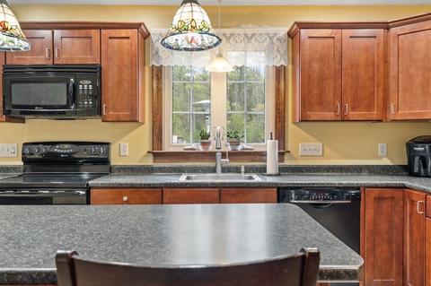 2 Peter J Dr, Townsend, MA 01469 photo 9