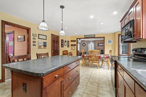 2 Peter J Dr, Townsend, MA 01469 photo 11