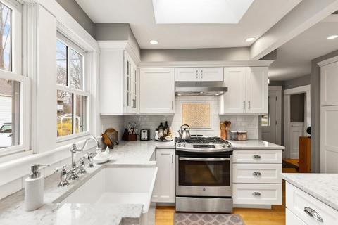 58 Orange St, Reading, MA 01867 photo 11